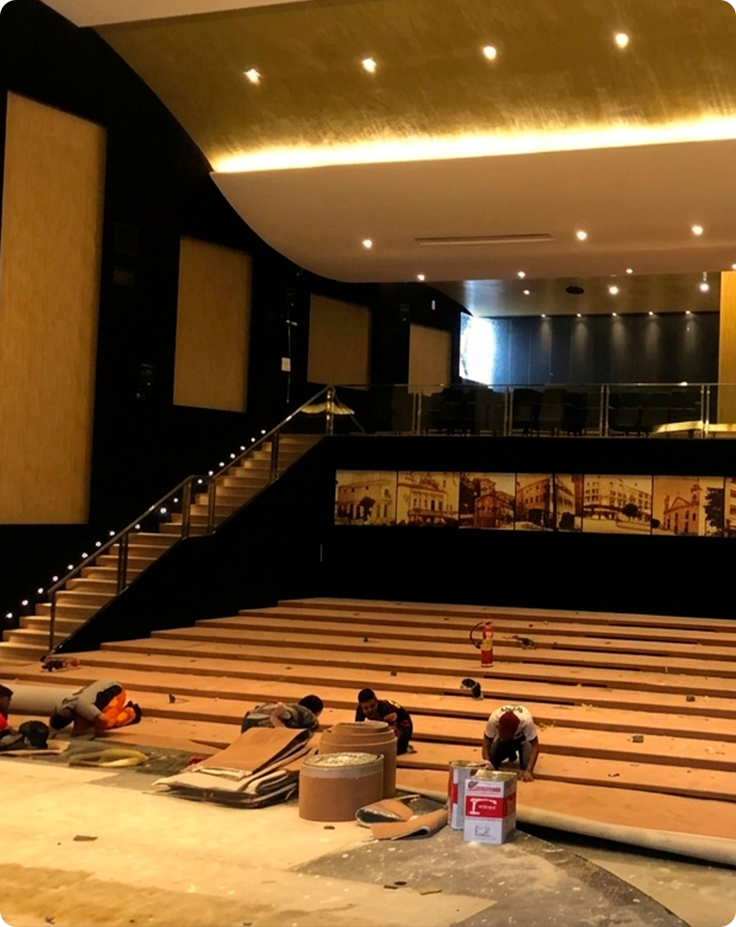 Teatro em fase de acabamento